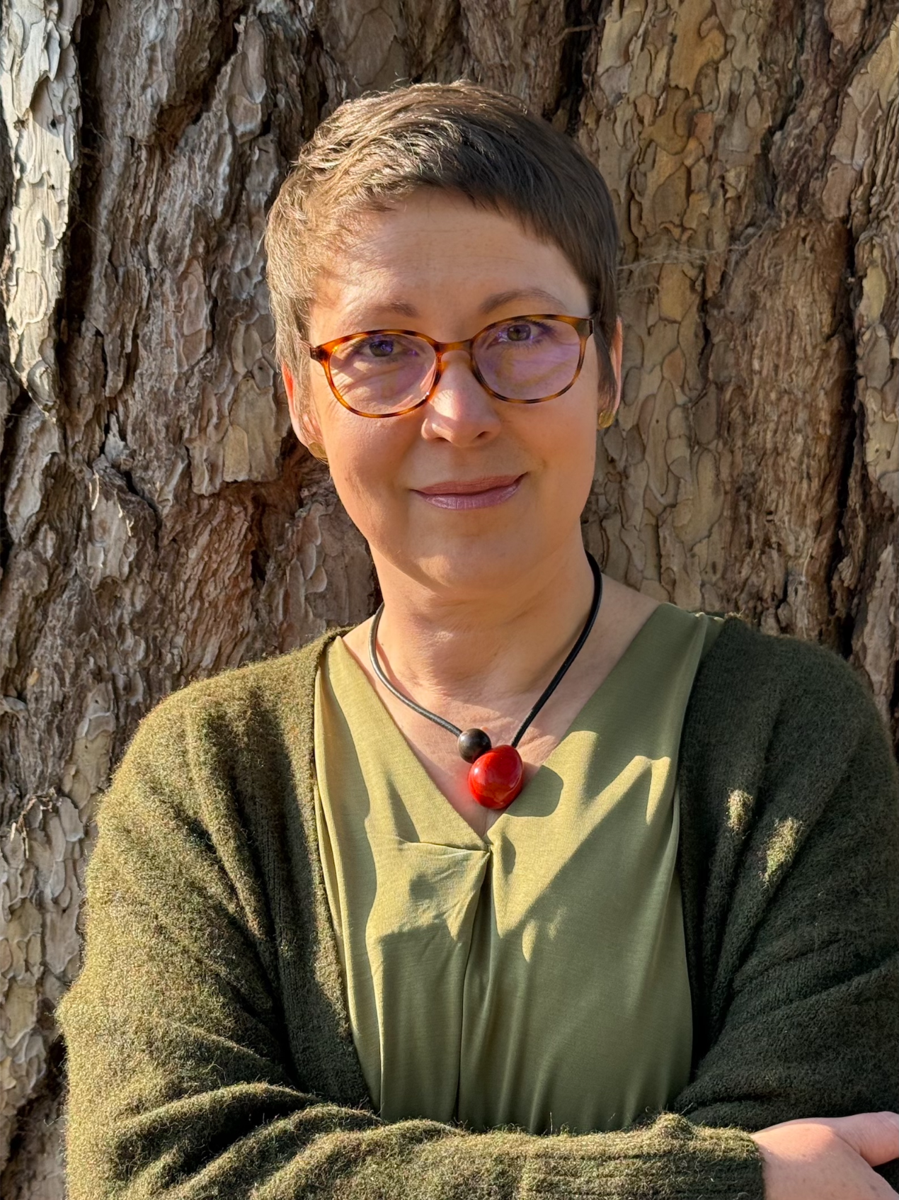 Portrait of counsellor Katarzyna, offering therapy in Oxford and online
